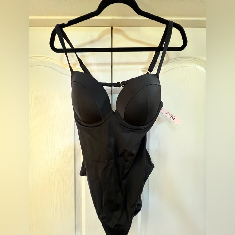 Victoria’s Secret underwire swimsuit